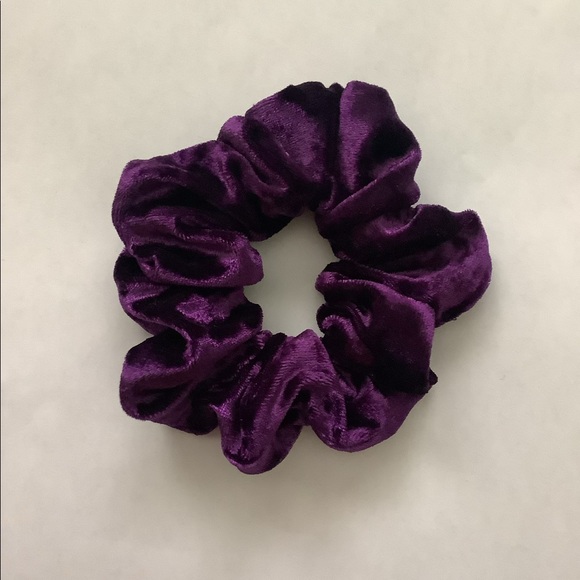 Soft velvet scrunchies - Picture 15 of 16